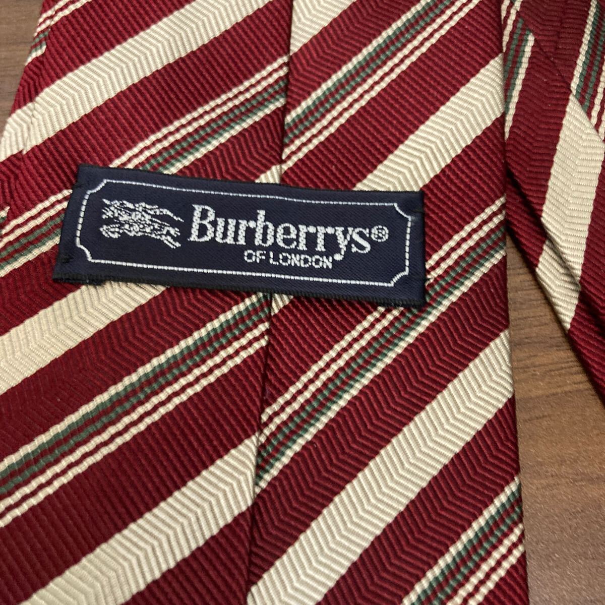 Burberrys バーバリー ノバチェック ストライプ シルク ウール Burberrys バーバリー ノバチェック ストライプ シルク ウール