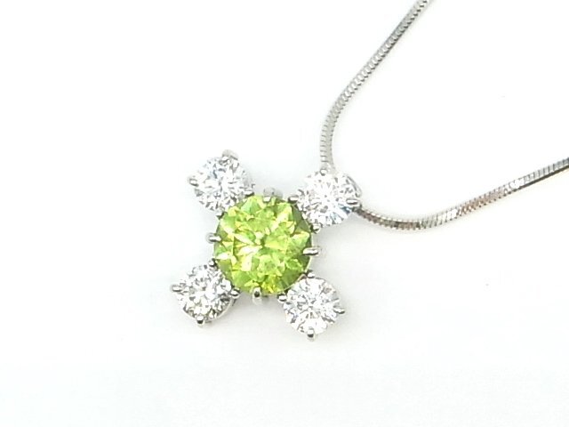 かわいい! ペンダントトップ K18YG クローバー 四葉 ダイヤ0.50ct ダイヤモンド