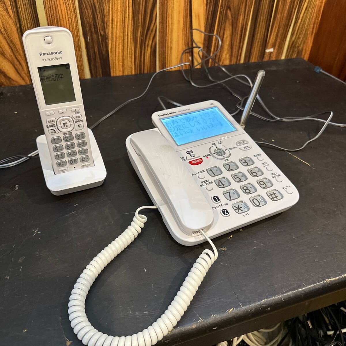 VE-GD69DL-W Panasonic コードレス電話機 子機1台付き (ホワイト VE-GD69DL-W Panasonic コードレス電話機 子機1台付き (ホワイト
