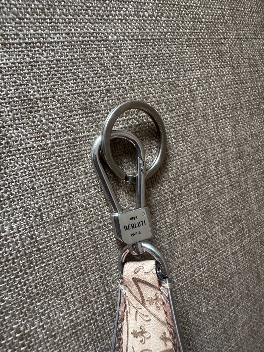 定価7,4万 Berluti Full Scrit Leather Shoehorn Key Ring 定価7,4万 Berluti Full Scrit Leather Shoehorn Key Ring