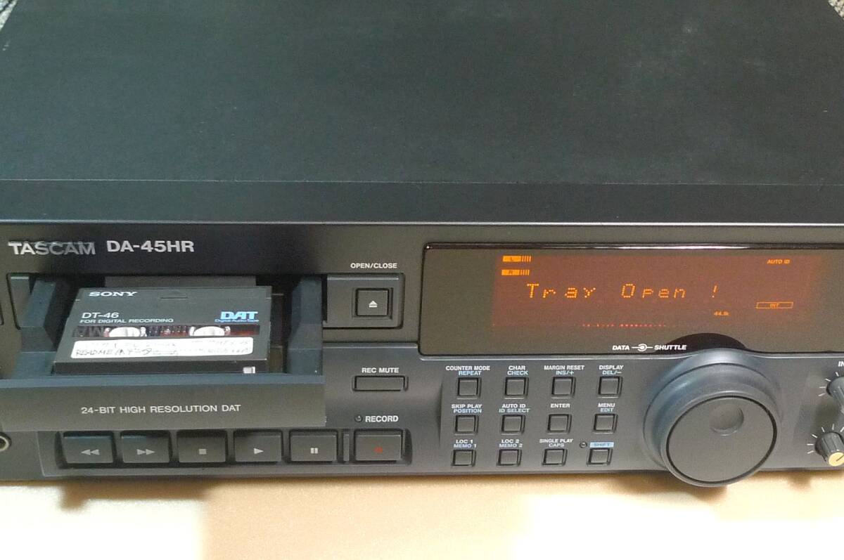 Yahoo!オークション - TASCAM DA-45HR 業務用 24bit DAT デッキ Yahoo!オークション - TASCAM DA-45HR 業務用 24bit DAT デッキ