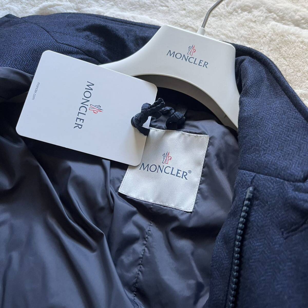新品未使用 20万 メンズ MONCLER テーラードダウンジャケット 新品未使用 20万 メンズ MONCLER テーラードダウンジャケット