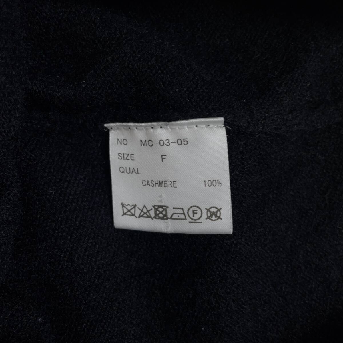 美品 送料無料 MAISON CARREE メゾンカレ カシミヤ 100 美品 送料無料 MAISON CARREE メゾンカレ カシミヤ 100