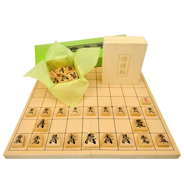 将棋セット　新桂5号折将棋盤セット(木製普及将棋駒※不織布付・将棋のルールと駒の動かし方用紙・紙製将棋盤)【囲碁将棋専門店の将碁屋】