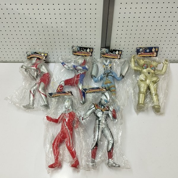 mK575c [まとめ] バンプレスト ウルトラマン ビッグサイズソフビフィギュア ティガ バルタン星人 セブン 他 | L