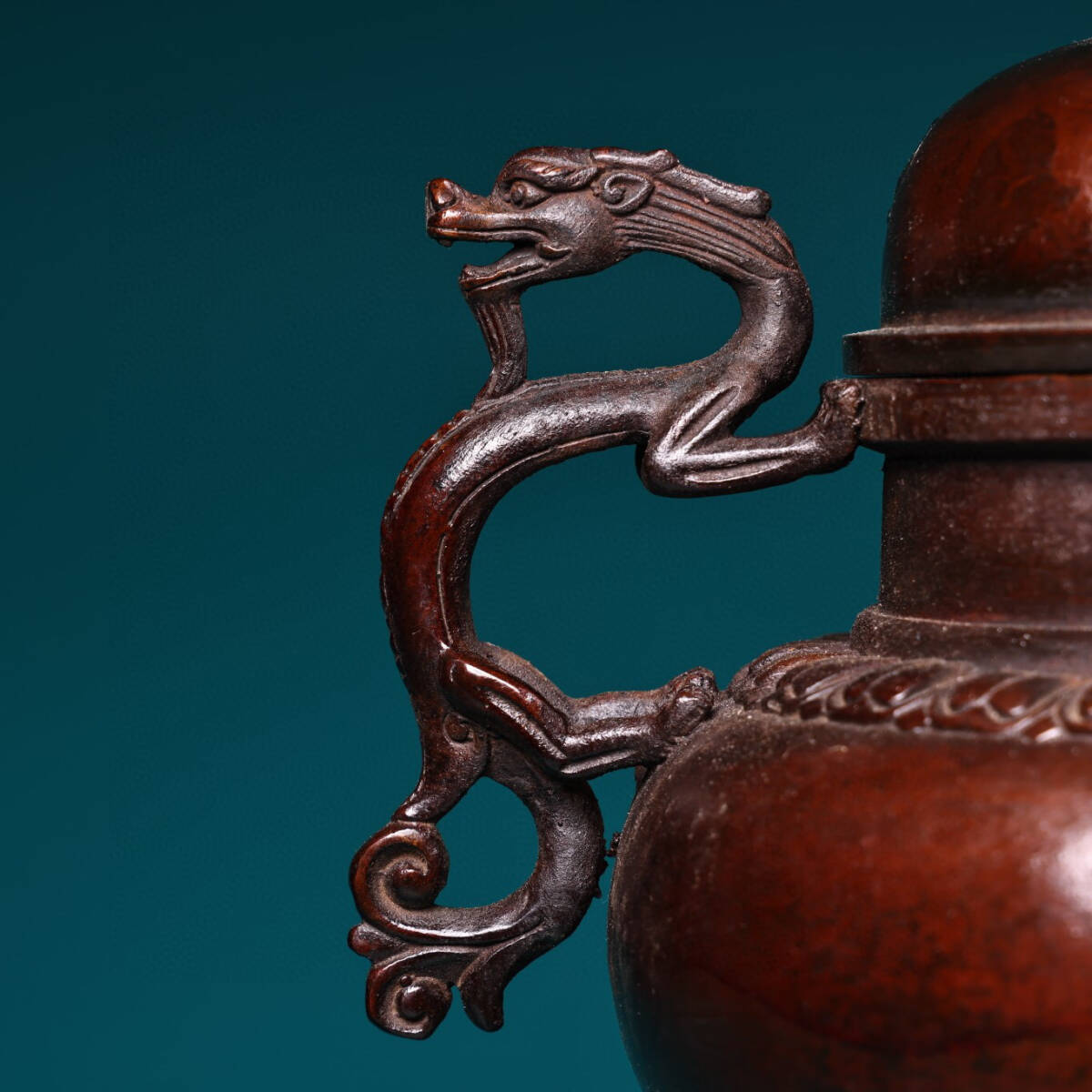蔵友館蔵品・銅製・雙龍耳・獅蓋三足熏香炉】・希少珍品・置物 蔵友館蔵品・銅製・雙龍耳・獅蓋三足熏香炉】・希少珍品・置物