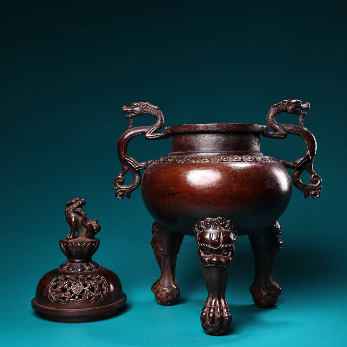 蔵友館蔵品・銅製・雙龍耳・獅蓋三足熏香炉】・希少珍品・置物 蔵友館蔵品・銅製・雙龍耳・獅蓋三足熏香炉】・希少珍品・置物