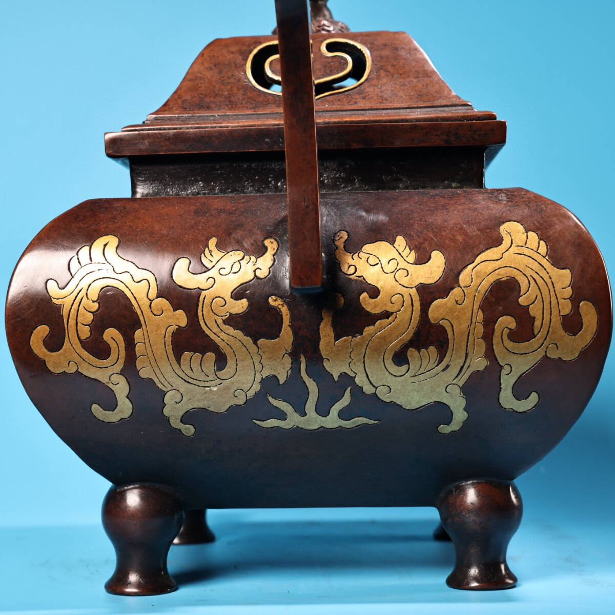 蔵友館蔵品・紫銅製・塗金・雙耳・四大神獣紋・熏香炉】・希少 蔵友館蔵品・紫銅製・塗金・雙耳・四大神獣紋・熏香炉】・希少