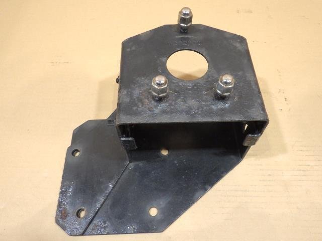 【山形 酒田発】中古 ジムニー ABA-JB23W スペアタイヤブラケット スペアタイヤキャリア TANIGUCHI ナット3ケ付 ジャンク品