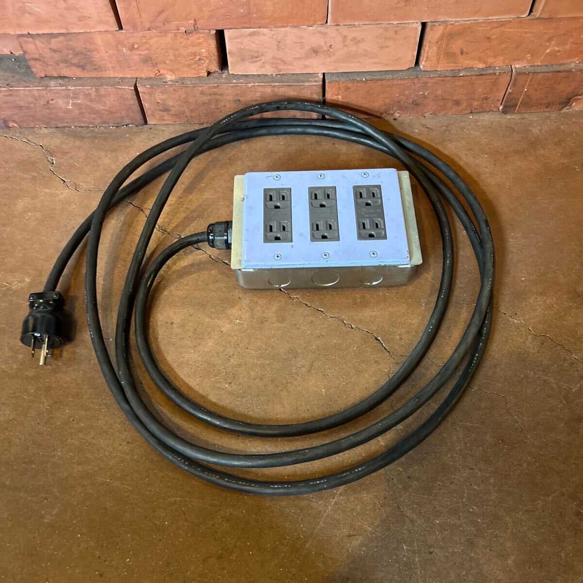 3Pプラグ電源タップ 電源コンセント 6口 15A 125V(コンセント 3Pプラグ電源タップ 電源コンセント 6口 15A 125V(コンセント