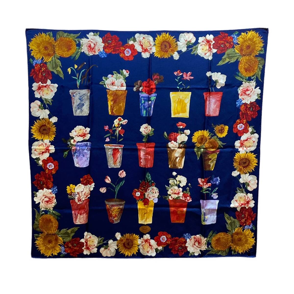 【美品✨】GUCCI　グッチ　スカーフ　シルク　花柄　紺色 美品✨】GUCCI グッチ スカーフ シルク 花柄 紺色 GUCCI グッチ