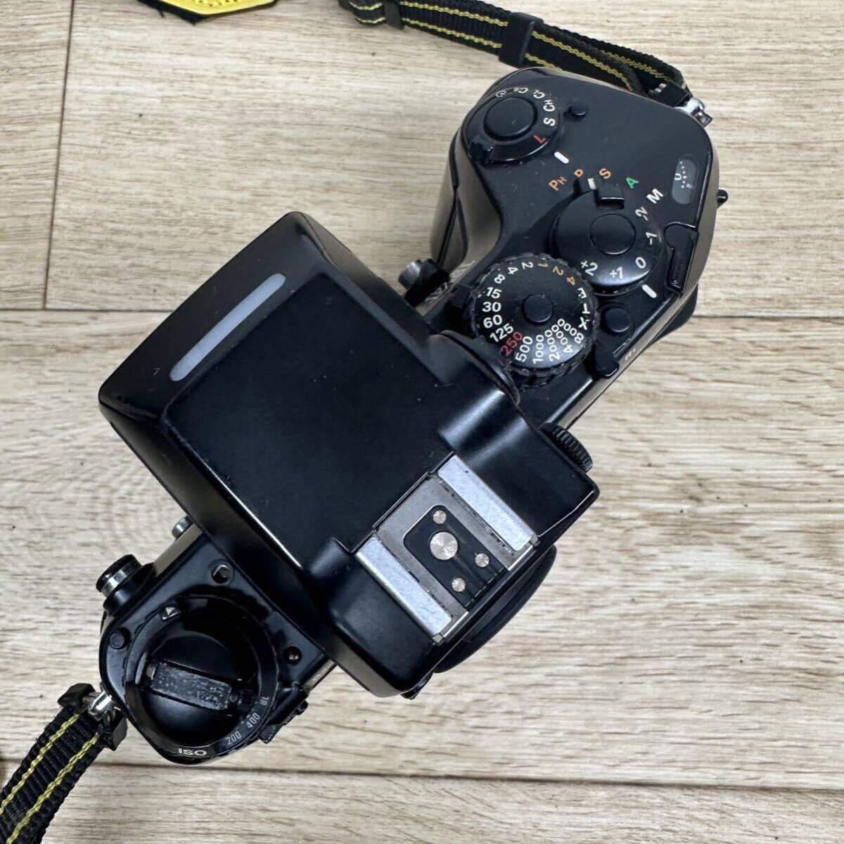 Nikon.F4.ニコン.フィルムカメラ.ストロボ付き.説明にご覧ください