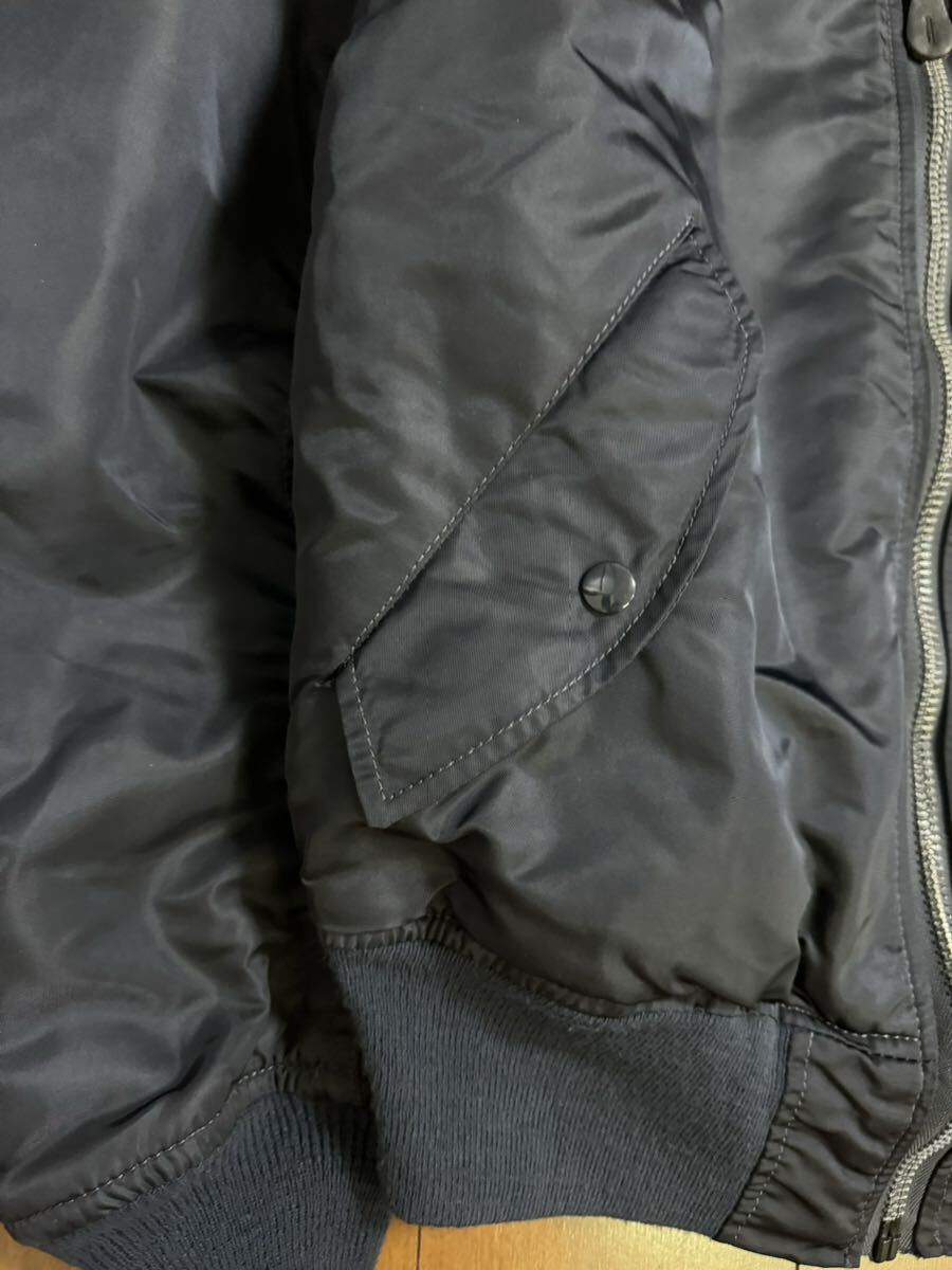 稀少 美品 ALPHA INDUSTRIES 90s USA製 黒タグ バックロゴ MA-1 稀少 美品 ALPHA INDUSTRIES 90s USA製 黒タグ バックロゴ MA-1