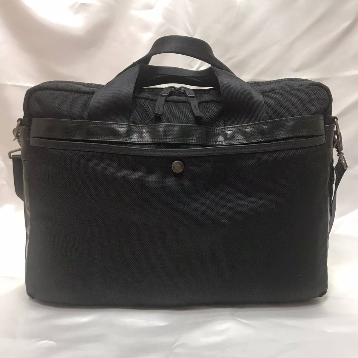 希少モデル】吉田カバン PORTER×POLICE JAPAN別注 拡張式 希少モデル】吉田カバン PORTER×POLICE JAPAN別注 拡張式