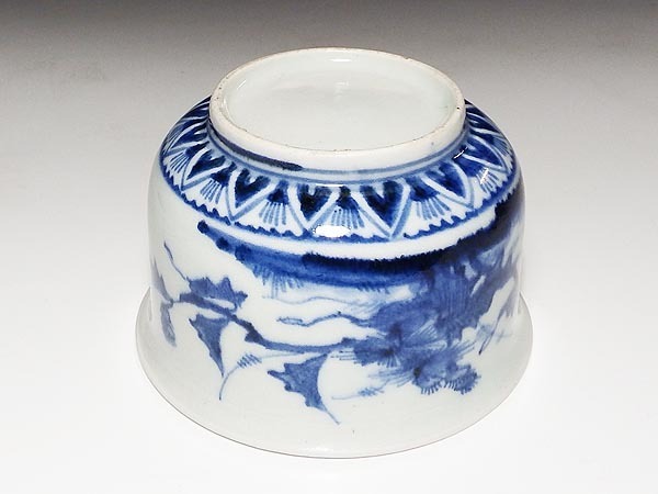 [ peach ] old Imari : blue and white ceramics a The mi. map . trim sake cup 