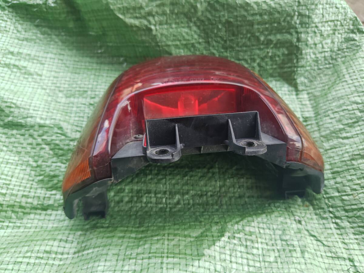 * Live Dio *AF34 задние фонари единица более ранняя модель оригинальный б/у 4367km