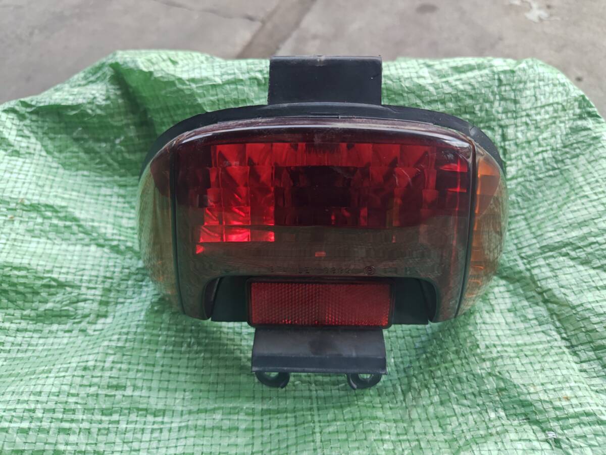 * Live Dio *AF34 задние фонари единица более ранняя модель оригинальный б/у 4367km * Live Dio *AF34 задние фонари единица более ранняя модель оригинальный б/у 4367km