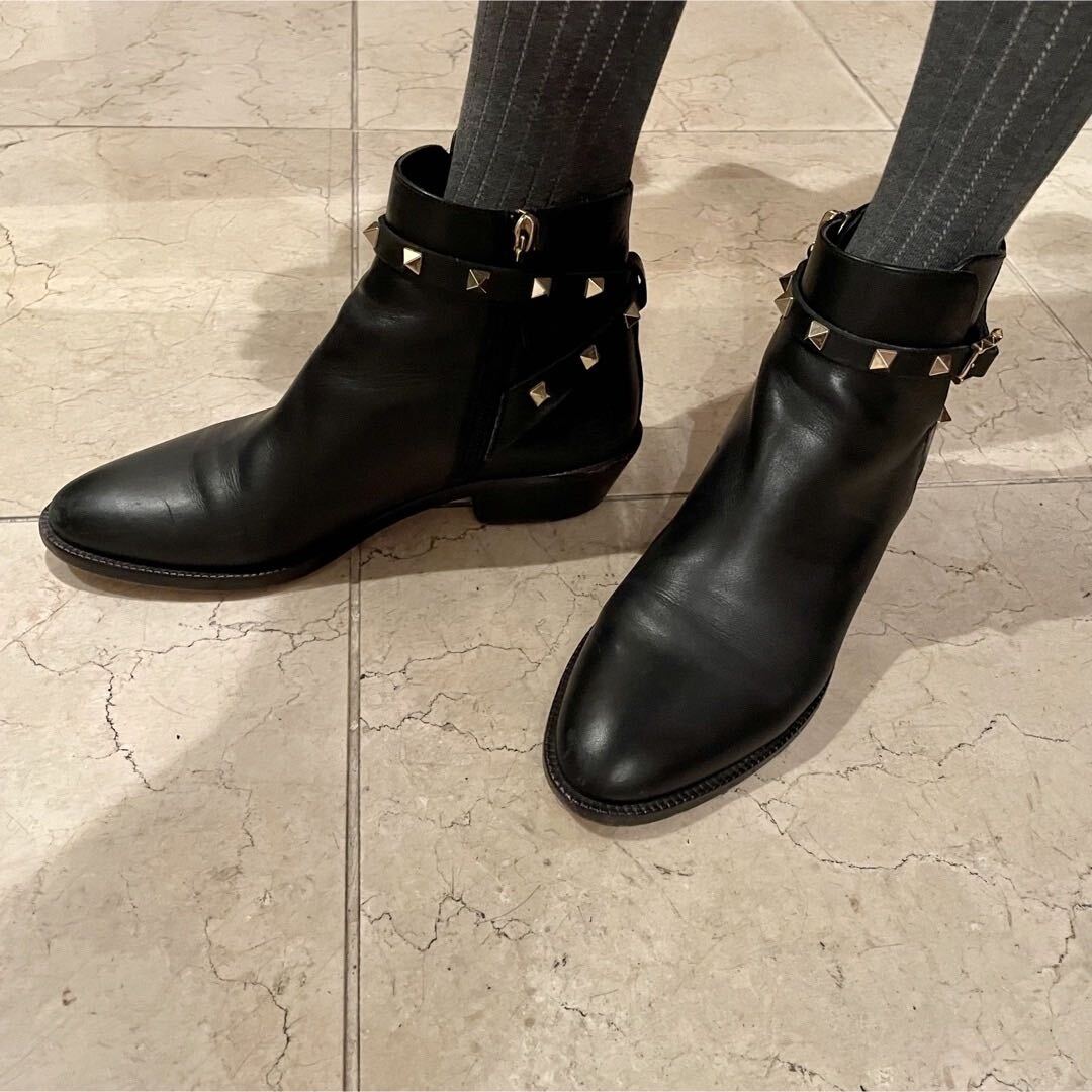 未使用 VALENTINO GARAVANI ヴァレンティノ スタッズ ベルト 未使用 VALENTINO GARAVANI ヴァレンティノ スタッズ ベルト