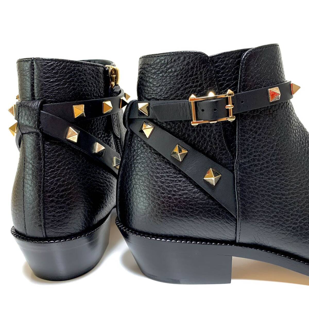 未使用 VALENTINO GARAVANI ヴァレンティノ スタッズ ベルト 未使用 VALENTINO GARAVANI ヴァレンティノ スタッズ ベルト