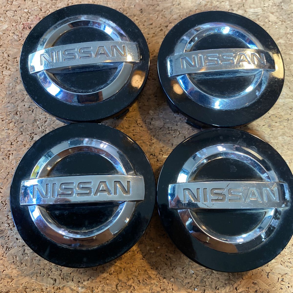 ★即決 送料無料★ V005 日産　純正ホイール　センターキャップ 54mm 4個セット 黒 ブラック ニッサン 