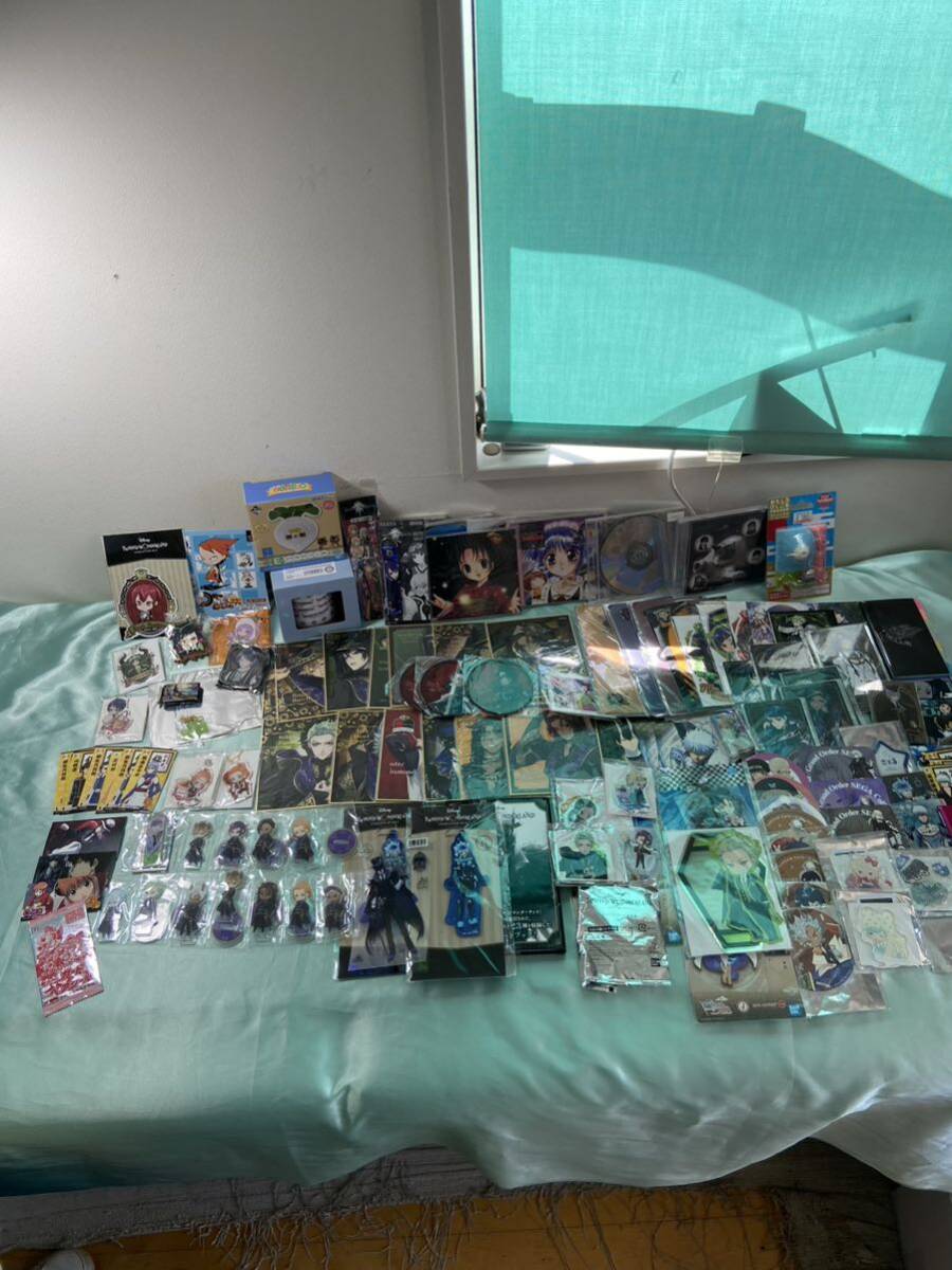 9.24 アニメグッズ大量セット　約144点　No.1 白箱100サイズ　アクリル商品他　銀魂　FGO スタマイサンリオ　ツイステ　他
