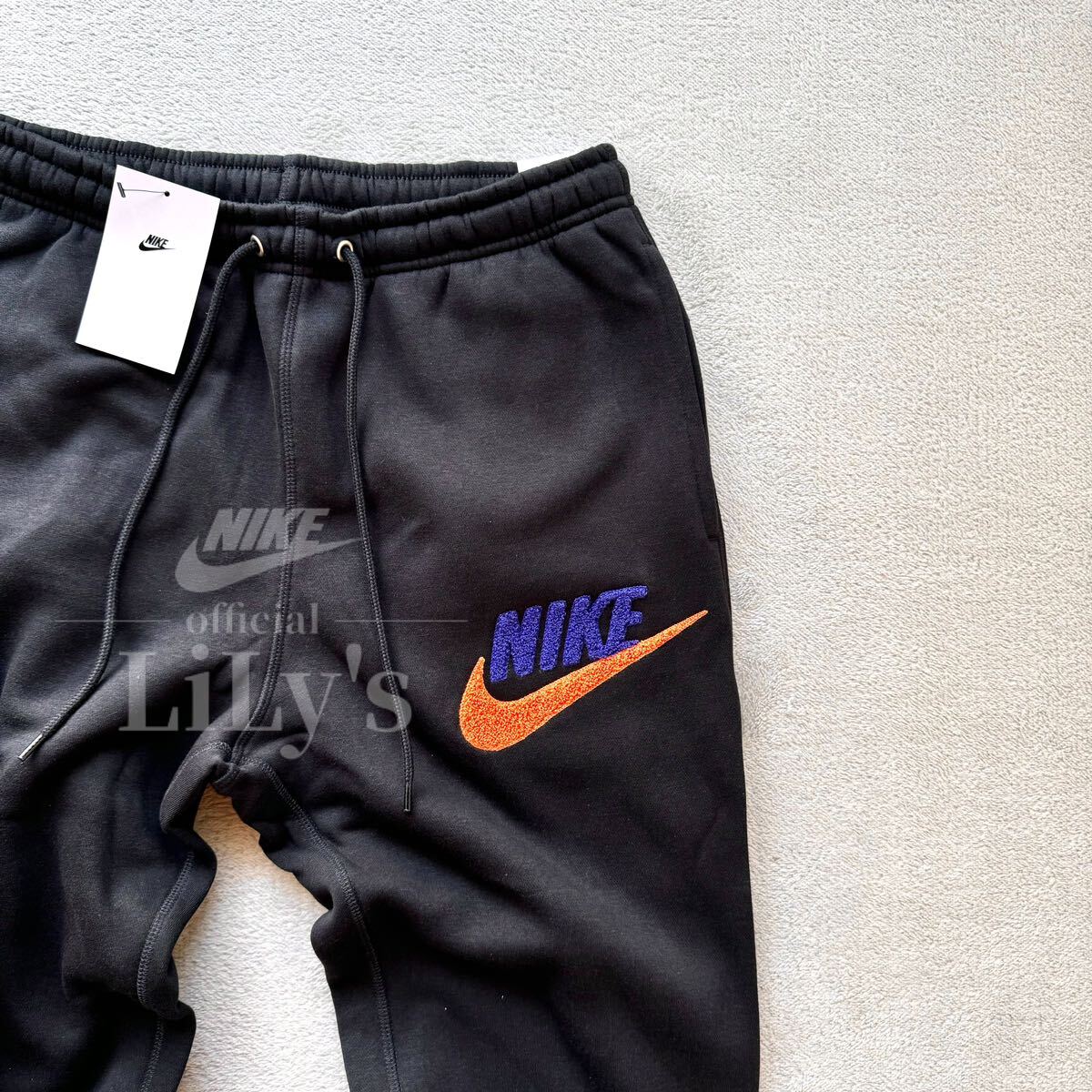 新品未使用 NIKE上下セットアップ Lサイズ 黒 ブラック ナイキ 新品未使用 NIKE上下セットアップ Lサイズ 黒 ブラック ナイキ