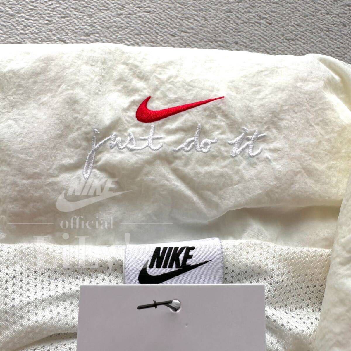 新品 NIKE上下セットアップ XLサイズ 白赤 ナイキ ナイロン 新品 NIKE上下セットアップ XLサイズ 白赤 ナイキ ナイロン