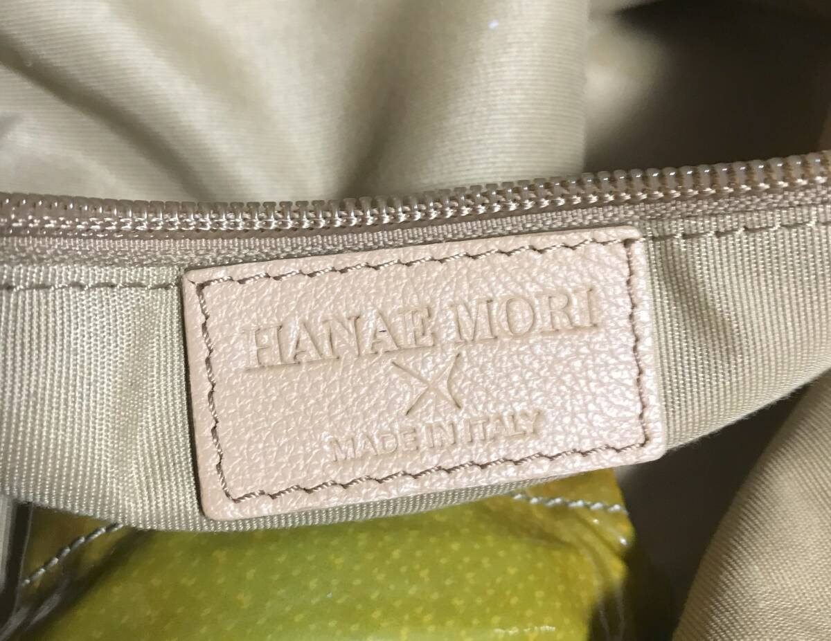 no27316 HANAE MORI - na emo li Италия производства кожа эмаль плечо .. плечо большая сумка *