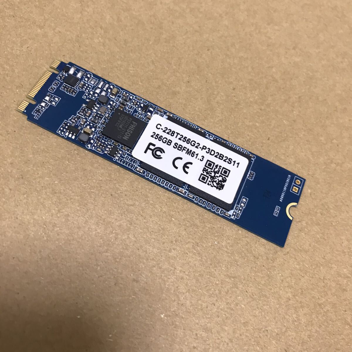 10172 SSD SATA PHISON Crucial M2 M.2 2280 256GB