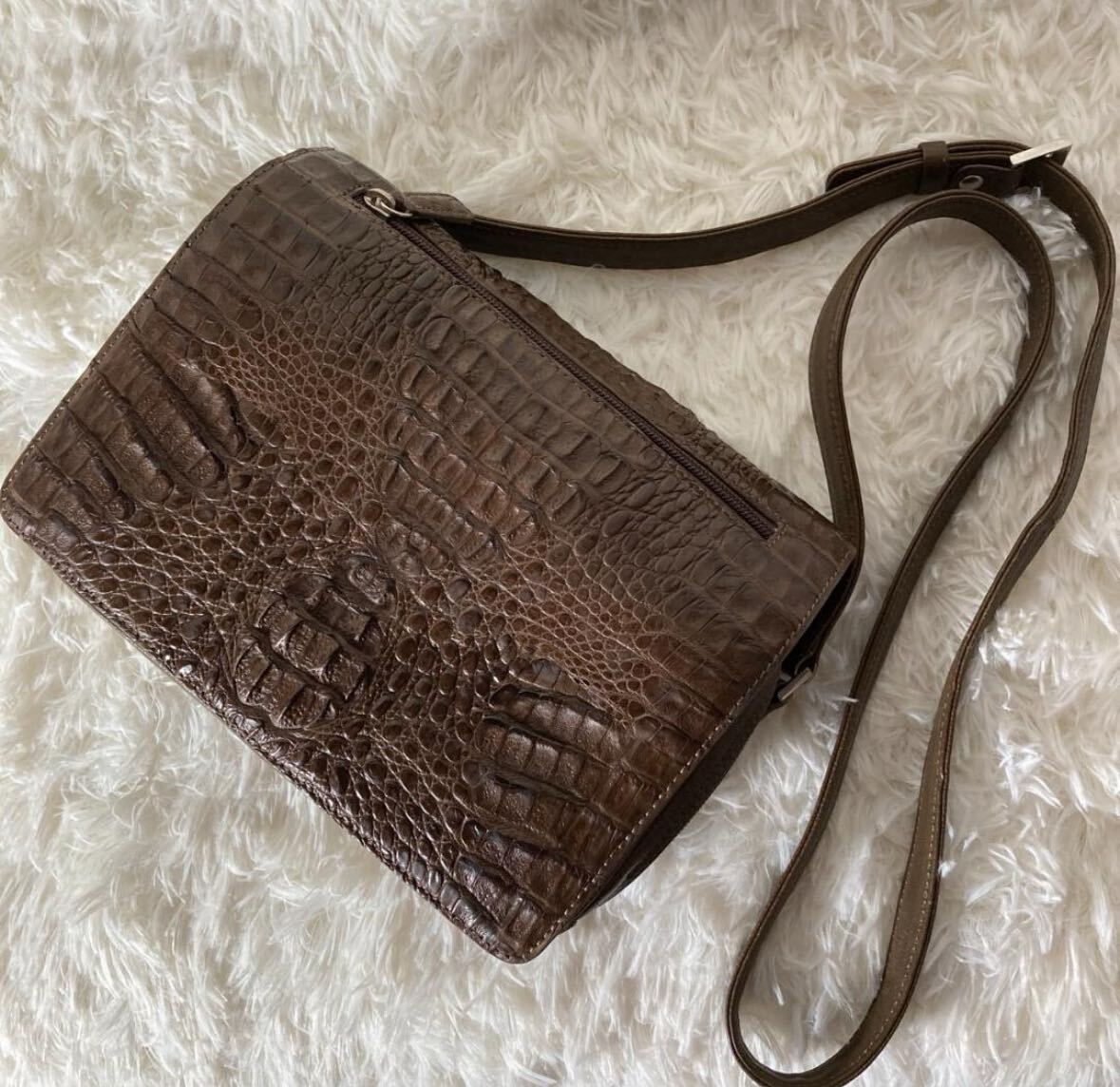 美品✨ ワニ革 ワンショルダーバッグ JRA認証付属 カイマン クロコダイル アパレル】 美品 クロコダイル 鰐 ワニ革 リアルレザー 本革