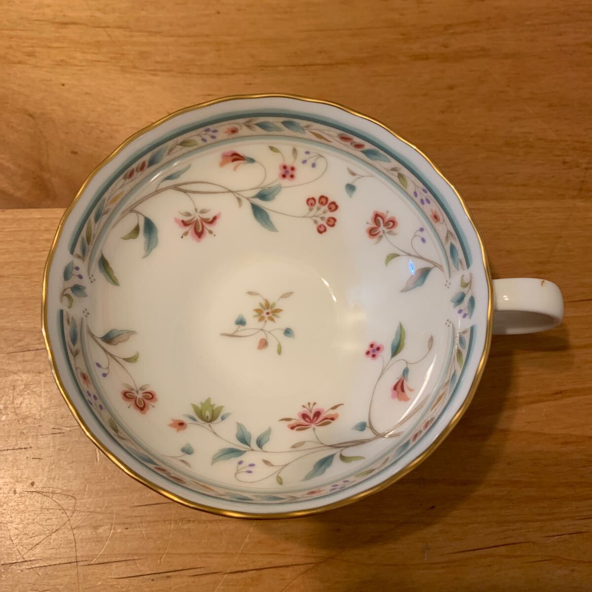 Noritake ノリタケ ティーカップ+ソーサー ペアセット 洋食器 花 Noritake ノリタケ ティーカップ+ソーサー ペアセット 洋食器 花