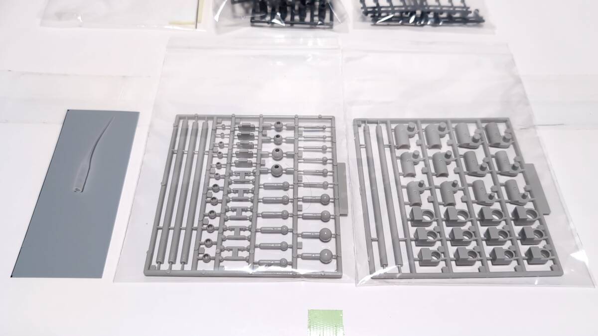 Bibian 比比昂- 装甲騎兵ボトムズストロングバックス1/24 ウド Bibian 比比昂- 装甲騎兵ボトムズストロングバックス1/24 ウド