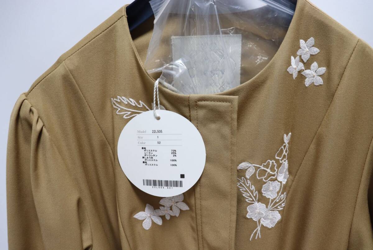 定価29,920円新品タグ付きChesty チェスティ刺繍トレンチコート 定価29,920円新品タグ付きChesty チェスティ刺繍トレンチコート