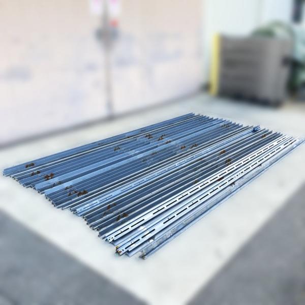 (1)【配送は要相談】30本セット ソーラーパネル用 架台? 3230mm ブラケット ステー アングル