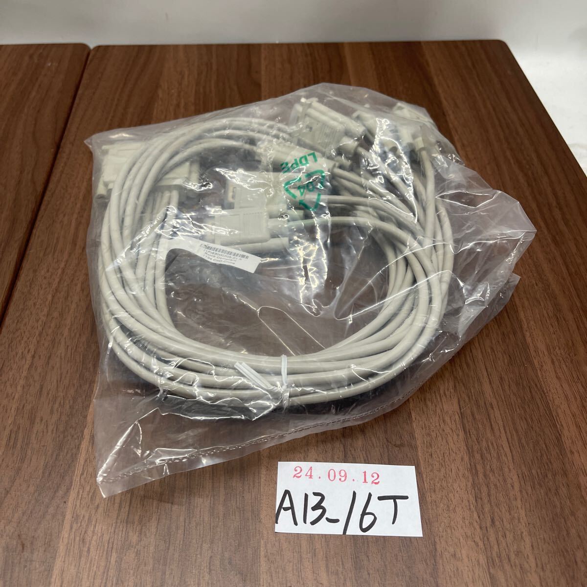 「A13_16T」未使用Digi AccelePort 8ポート DTE ケーブル 63000205-01 A、ホワイトコード接続（240912）