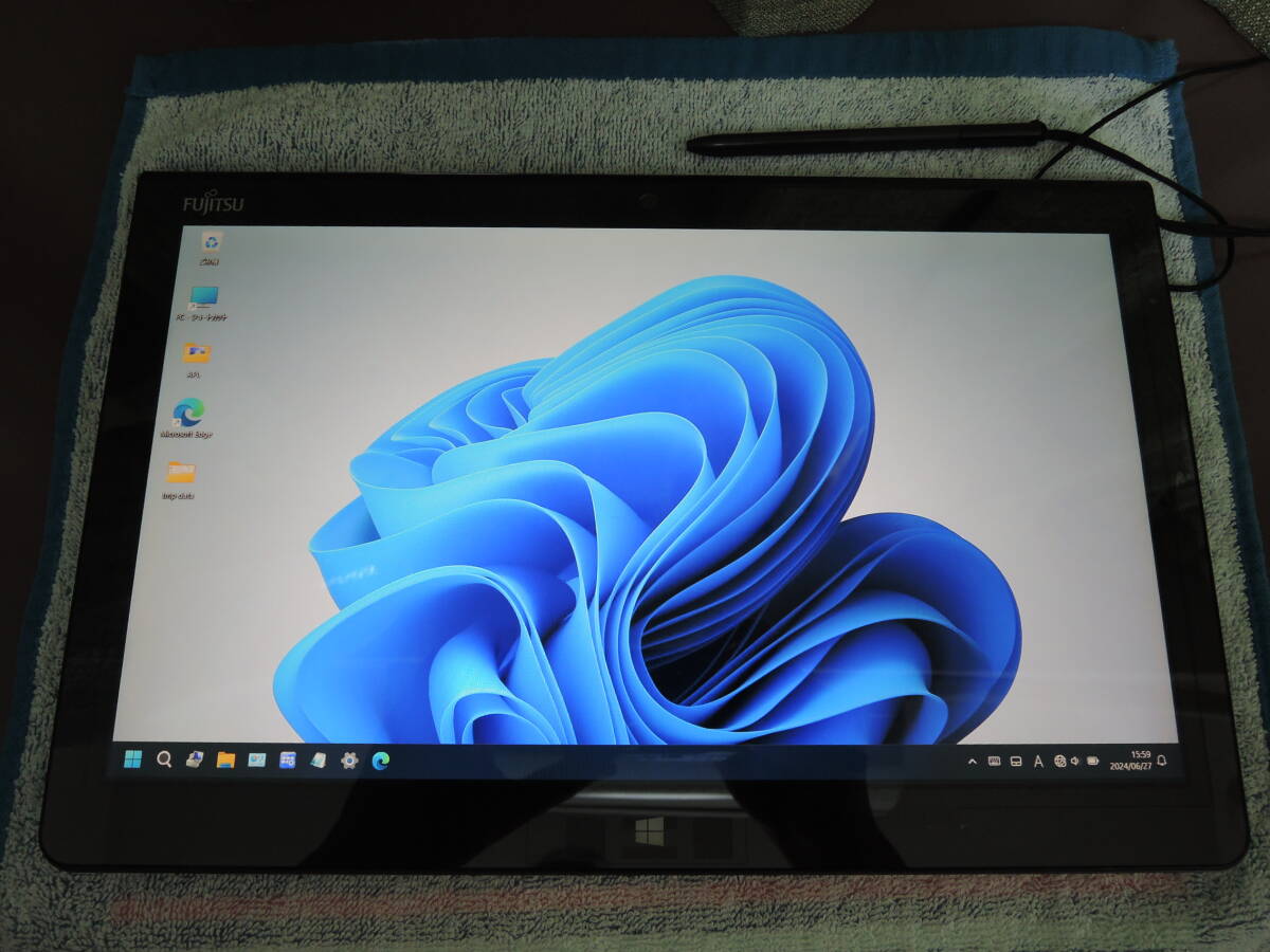 □FUJITSU ARROWS Tab Q704/H /Core i5 4300U 2.50GHz/128GB/4GB/12.5インチ/Windows10 Pro/高解像度/AC欠品 Touch panel 12 inch FHD Fujitsu Arrows Tab Q704 H Win10 4th generation i5  Japan