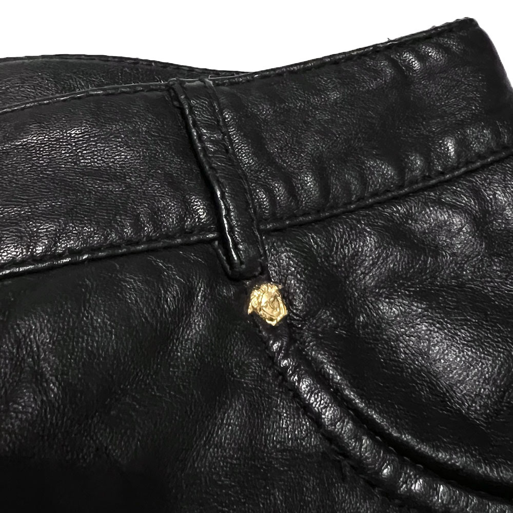 [ бесплатная доставка ] очень редкий Италия производства 90s VERSACE JEANS COUTURE кожаный салон ntsuvintage б/у одежда mete.-sa Old school 