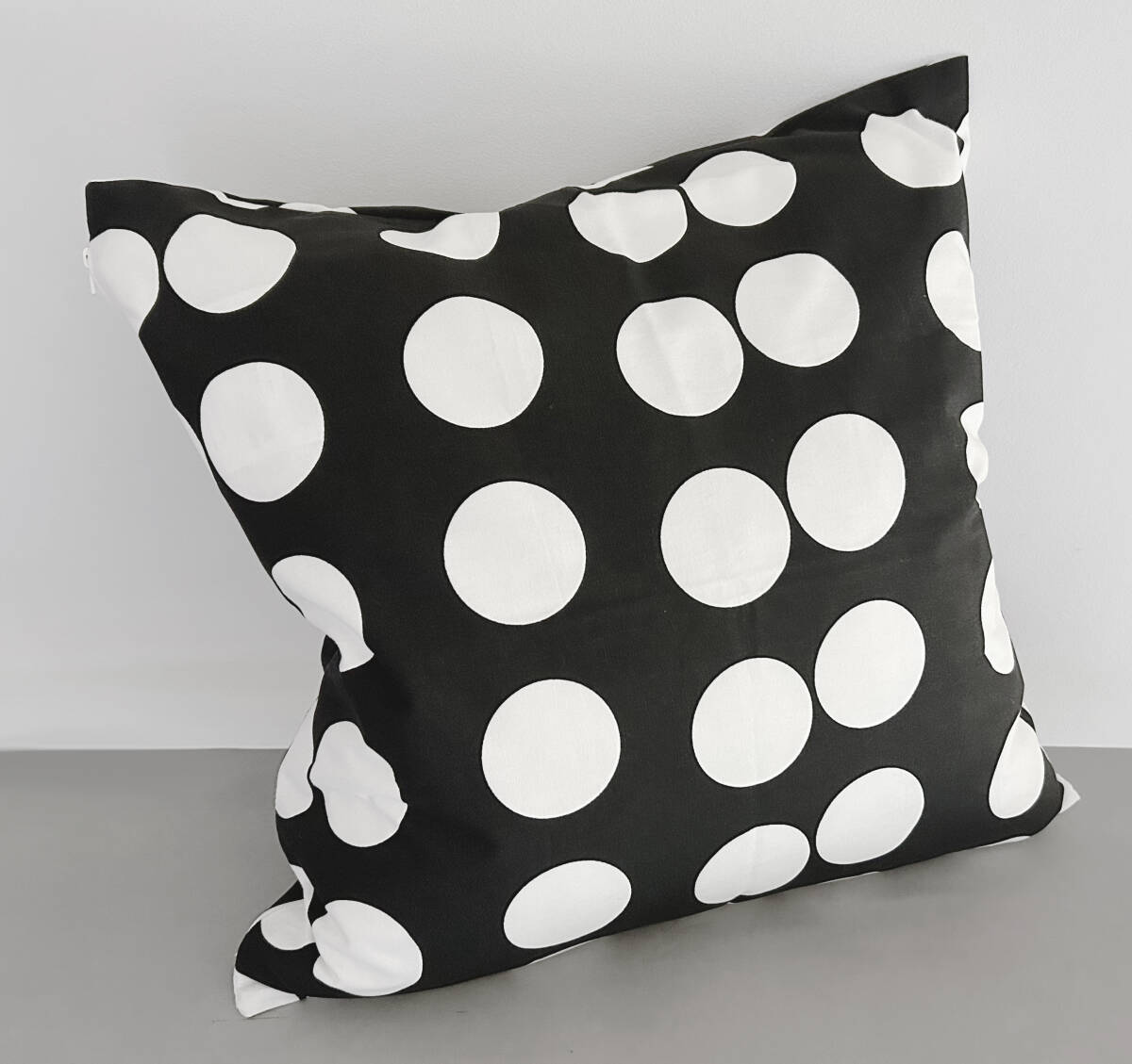 美品】IKEA イケア クッションカバー 5点セット+羽毛 美品】IKEA イケア クッションカバー 5点セット+羽毛