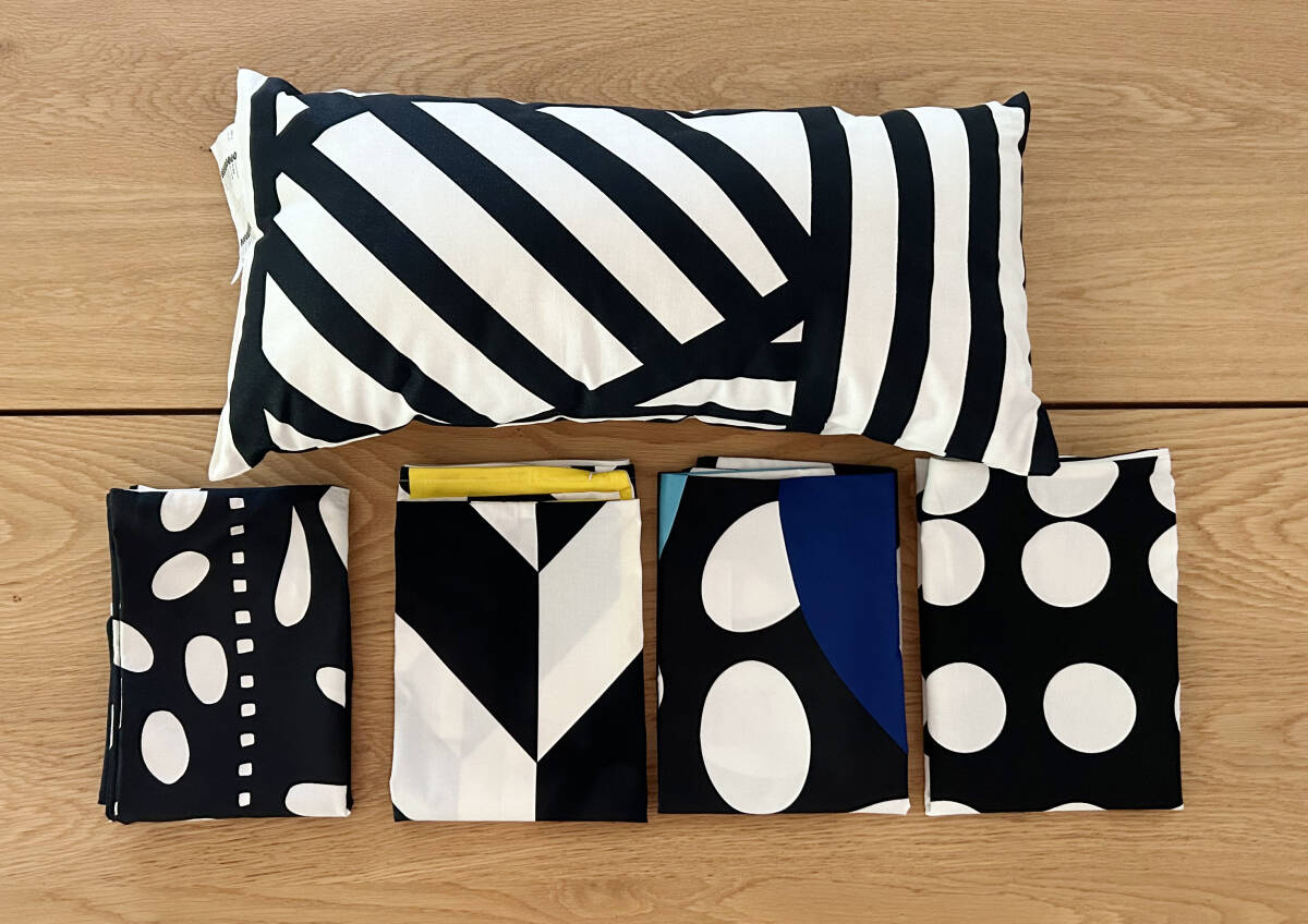 美品】IKEA イケア クッションカバー 5点セット+羽毛 美品】IKEA イケア クッションカバー 5点セット+羽毛