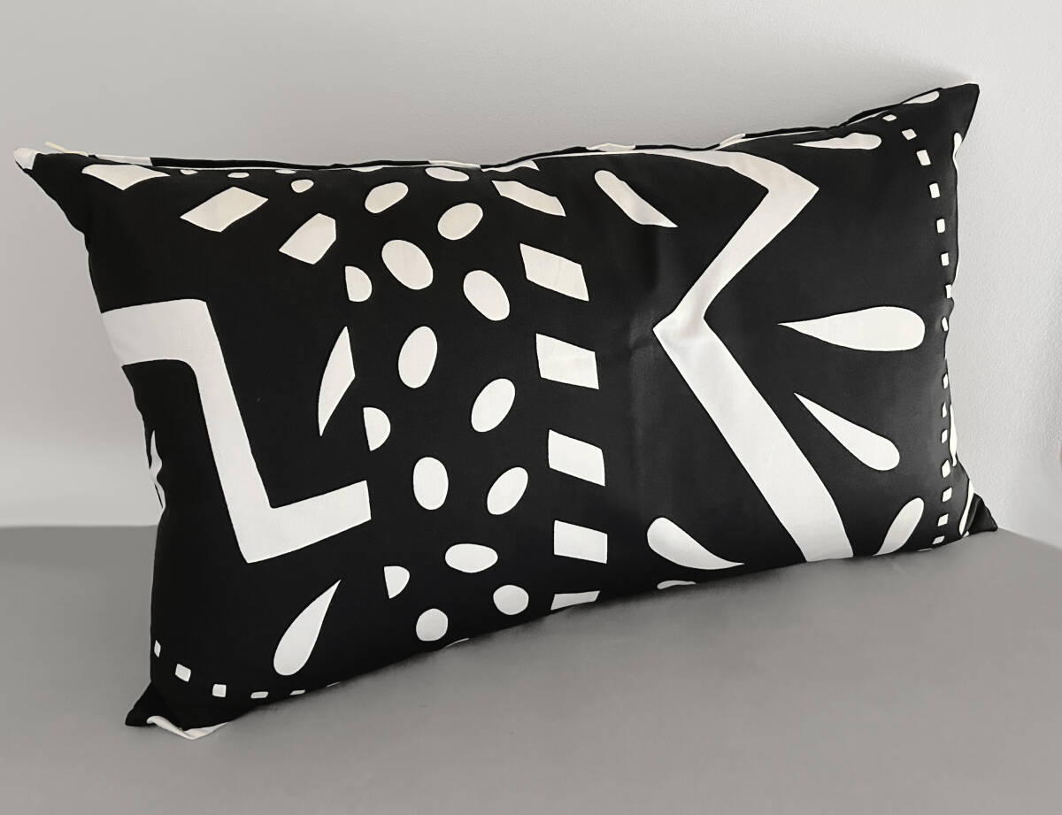美品】IKEA イケア クッションカバー 5点セット+羽毛 美品】IKEA イケア クッションカバー 5点セット+羽毛
