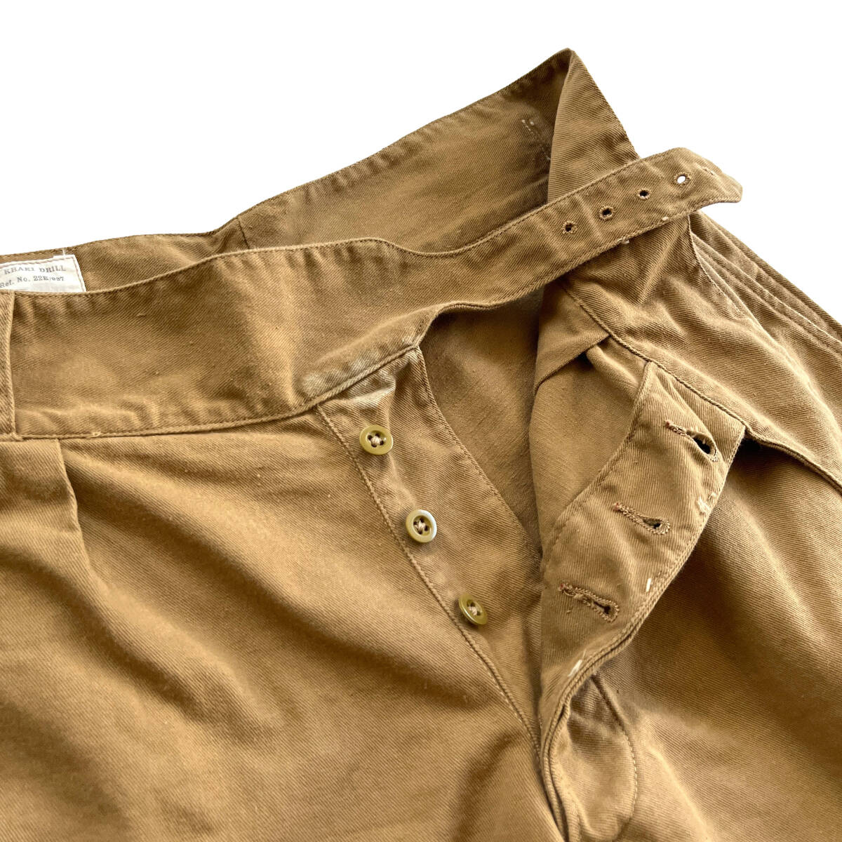 Vintage】イギリス軍 DRILL KHAKI SHORTS グルカショーツ Size8A 