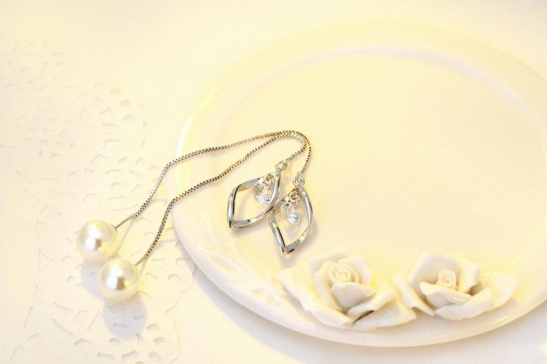 新着パーフェクトカット czダイヤと真珠のピアスシルバー925 韓国ｒｔ セール_画像3