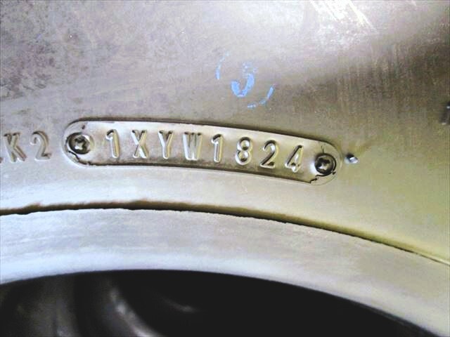  бесплатная доставка новый товар не использовался товар зимний 215/70R17.5 DUNLOP SP001 2 шт. комплект 