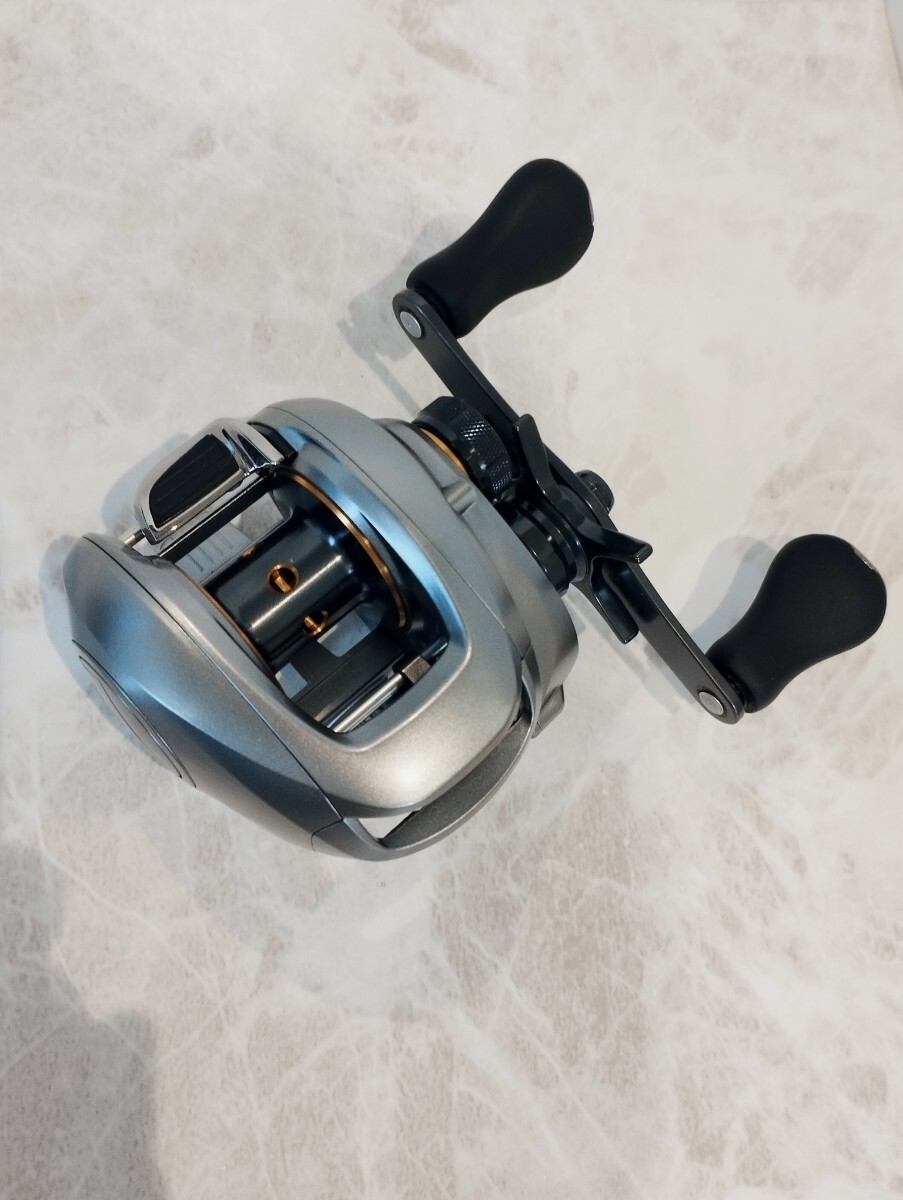 Y367R00001】美品 シマノ 09 アルデバラン Mg7 左 Y367R00001】美品 シマノ 09 アルデバラン Mg7 左
