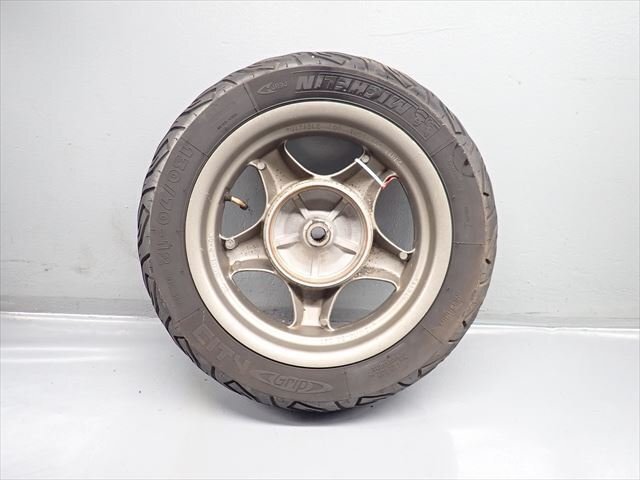 β240905-3 Yamaha Majesty 125FI LPRSE2710 (H21 год ) анимация иметь оригинальный заднее колесо Тряска, колебание нет обод удар . нет шина есть 8 толщина выпуклости осталось 