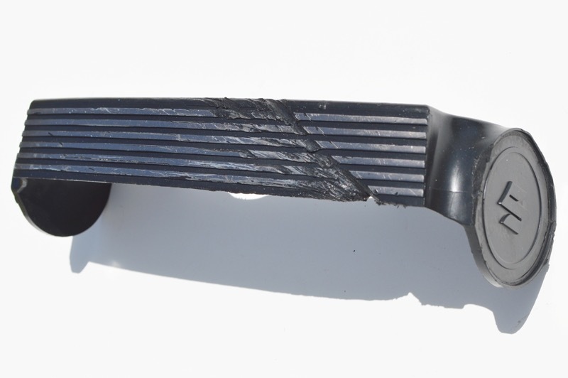 スズキ スズキ GS425 ステムエンブレム 中古品 当時物 (SUZUKI・GS400) BOX2 SUZUKI_画像4