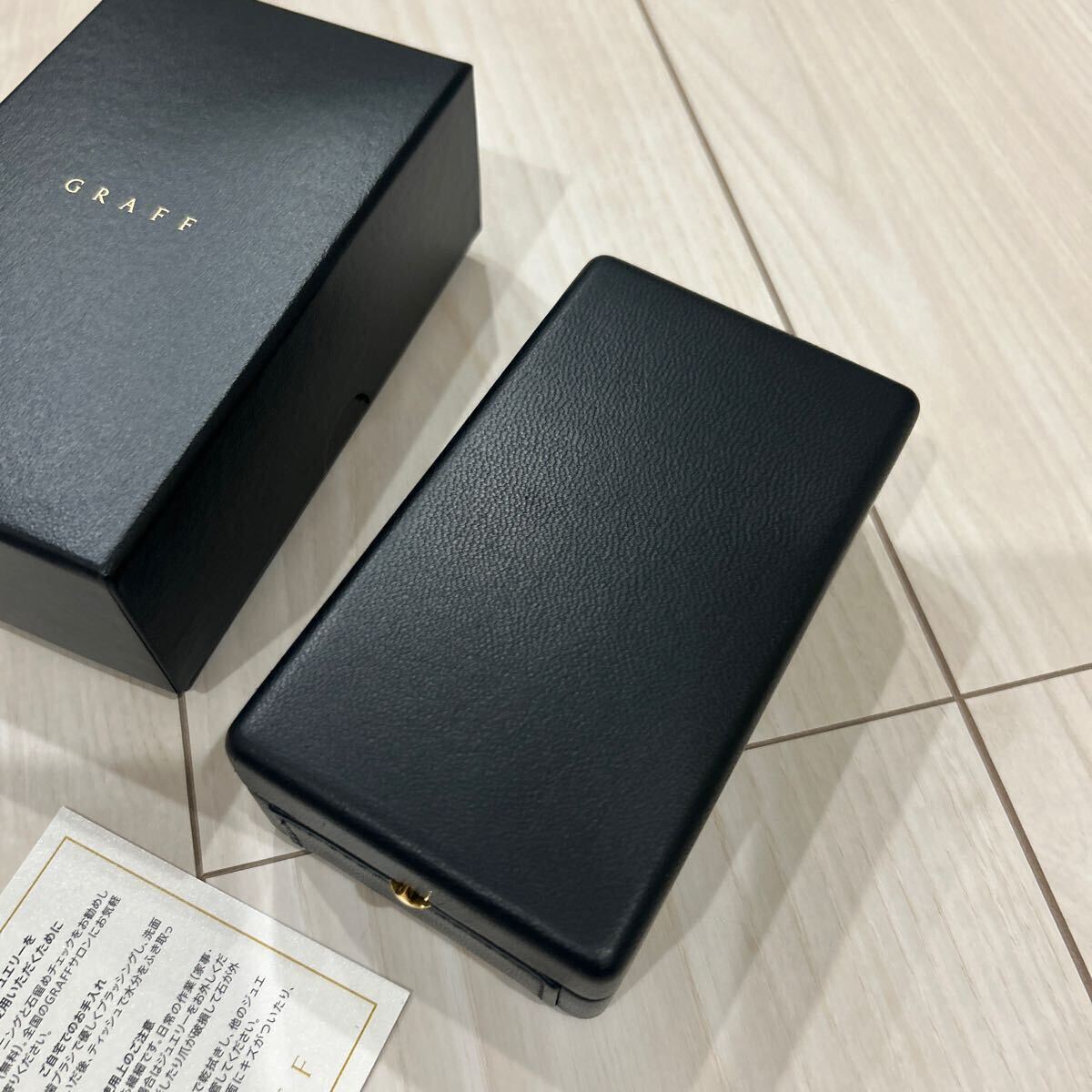 Yahoo!オークション - グラフ リング 空箱 graff ペアリング BOX Yahoo!オークション - グラフ リング 空箱 graff ペアリング BOX