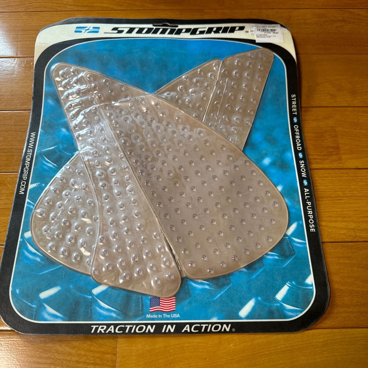 ホンダ　CBR1000RRーR SC82 STOMPGRIP トラクッションバッド　タンクキッド　クリア