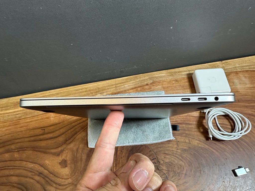 美品」Apple MacBook PRO Retina 13inch 2019/CPUi5 2 4GHZ/16GB 美品」Apple MacBook PRO Retina 13inch 2019/CPUi5 2 4GHZ/16GB