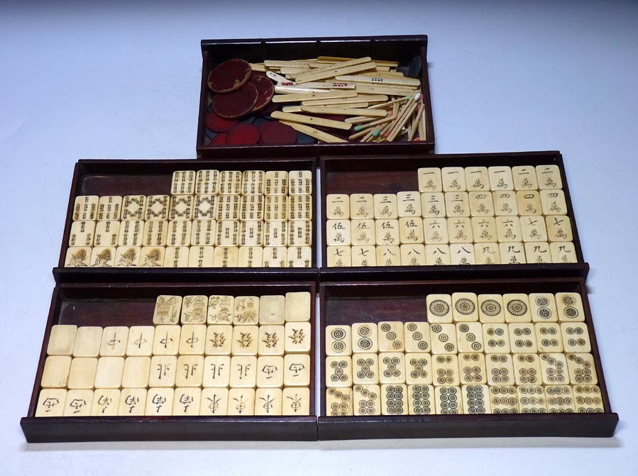 中国美術 時代物 骨材 背竹 麻雀牌 唐木箱 古美術品 KR22-0618 麻雀 中国美術 時代物 骨材 背竹 麻雀牌 唐木箱 古美術品 KR22-0618 麻雀